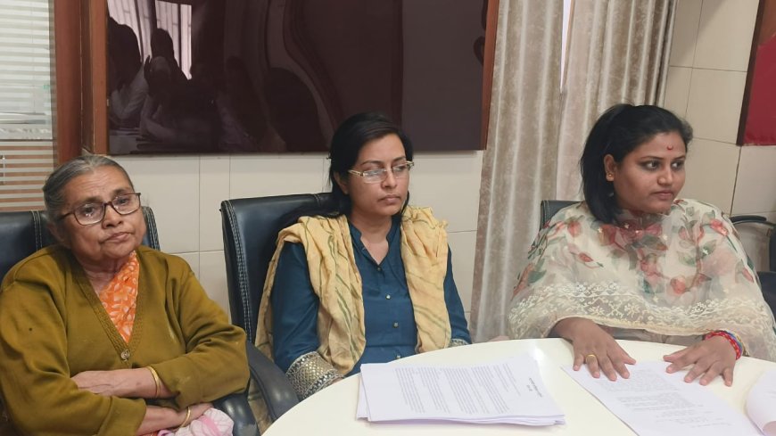 Father Provides 'Helium Cylinder' to Daughter for Suicide.