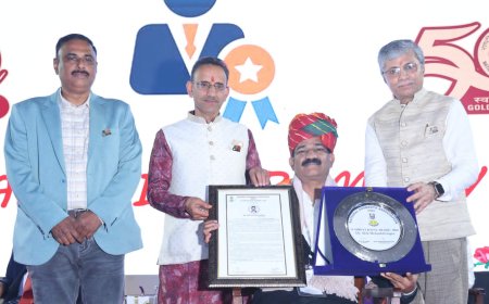 "Dr. Alok Gupta honoured with Sushrut Ratna Award"